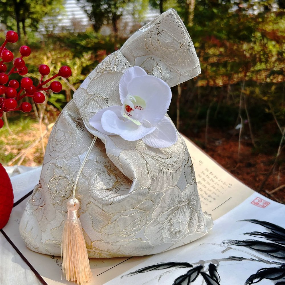 Cho Thuê Túi Gấm Hoa Hồ Điệp Shanghai Vàng Bạch Kim