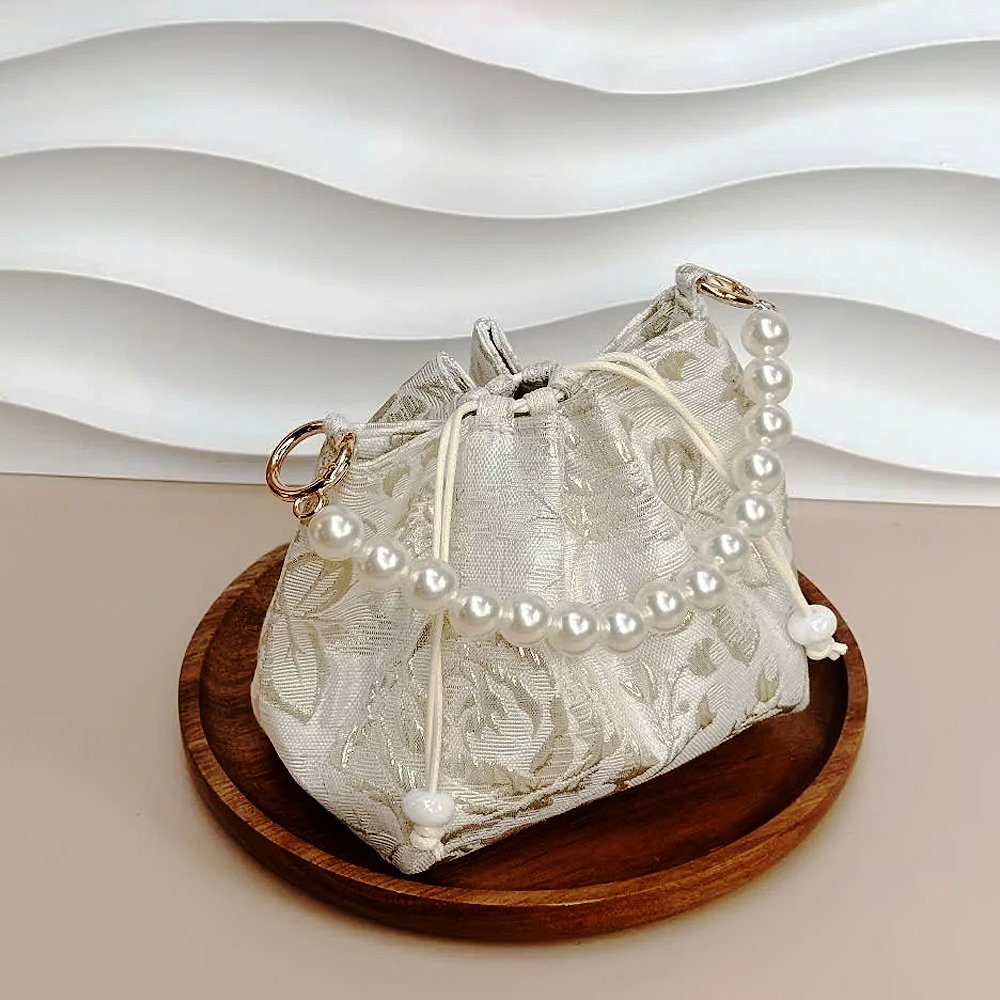 cho thuê túi gấm kem hoa ngọc trai BLANCO