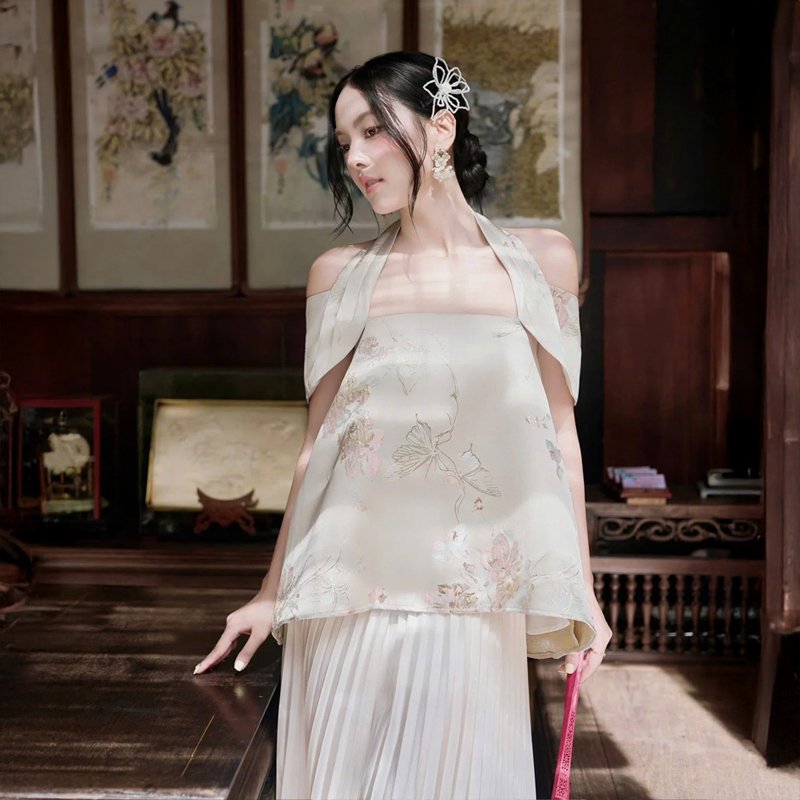 Áo Dài Yếm Gấm Thanh Nhiên