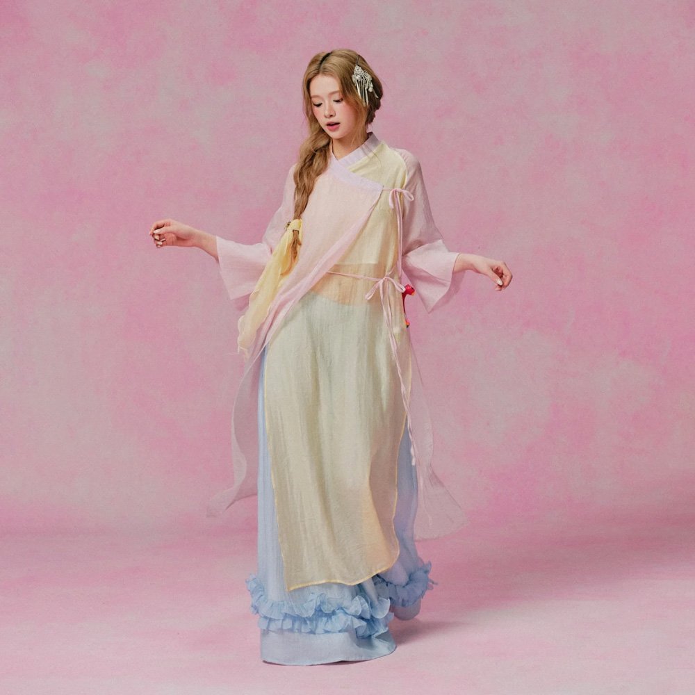 Áo dài Hạ Giao Remmus vàng hồng phù hợp chụp ảnh mùa hè, lễ gia tiên