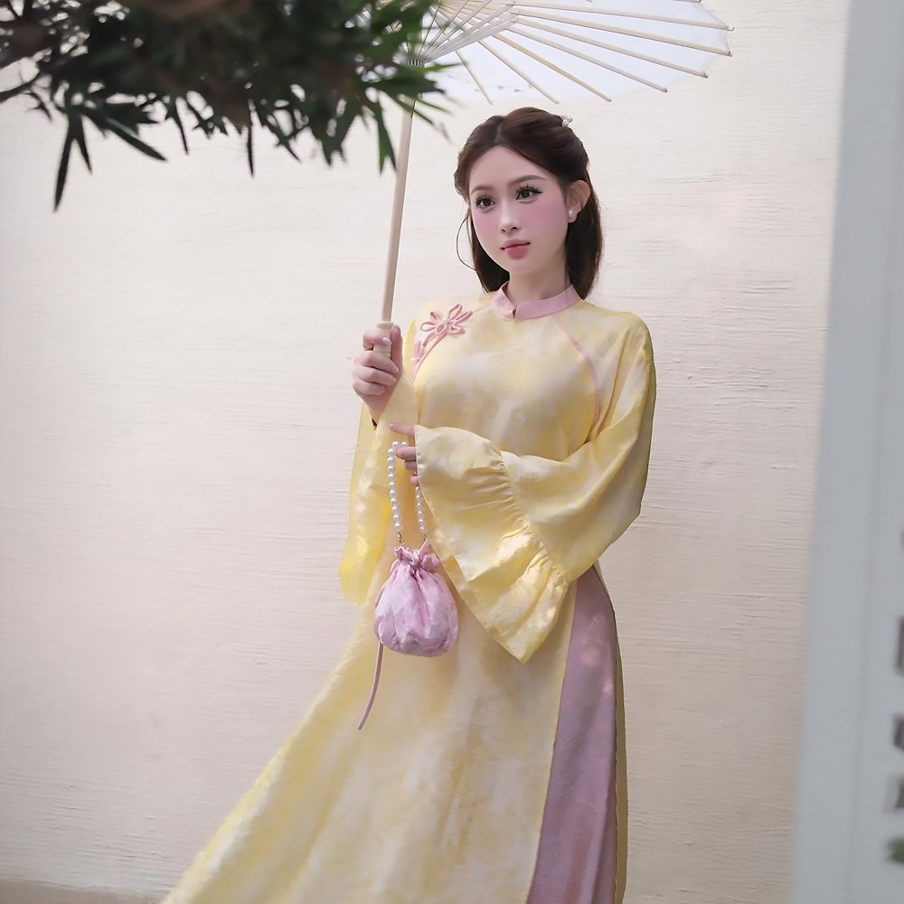 Cho thuê Áo Dài Nữ Cổ Trụ Vàng Tay Loe Kết Nơ